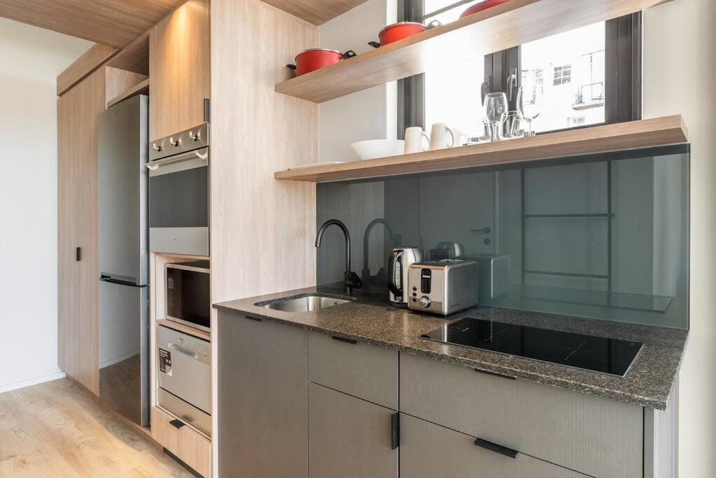 Apartamento Sun Filled Contemporary In The East *